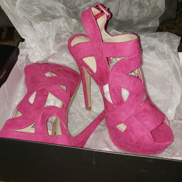 Stilettos - Picture 2 of 4